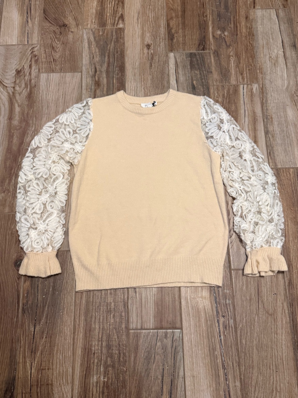 THML Floral Sleeve Sweater Top